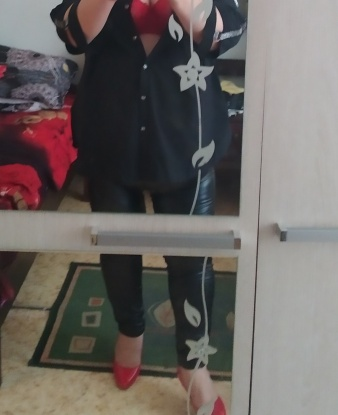 Откровенная красавица сделает твои фантазии реальностью. Я предлагаю широкий выбор услуг, которые подарят тебе настоящее удовольствие. Гарантирую полное погружение в мир страсти и наслаждения. Не сомневайся, у меня есть отличные отзывы, чтобы убедиться в моей незабываемости. Регулярно обновляю свои фото, чтобы ты мог увидеть, насколько привлекательна. Так что не упускай возможность испытать настоящее удовольствие со мной! ❤️🔥 8412, 49 лет